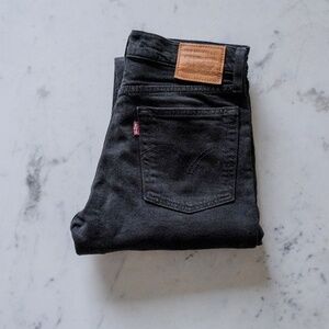 Levi Wedgie Fit Skinny Jeans in black Women's Size 25